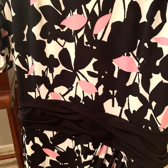 New York & Company Dress - Picture 2 of 9